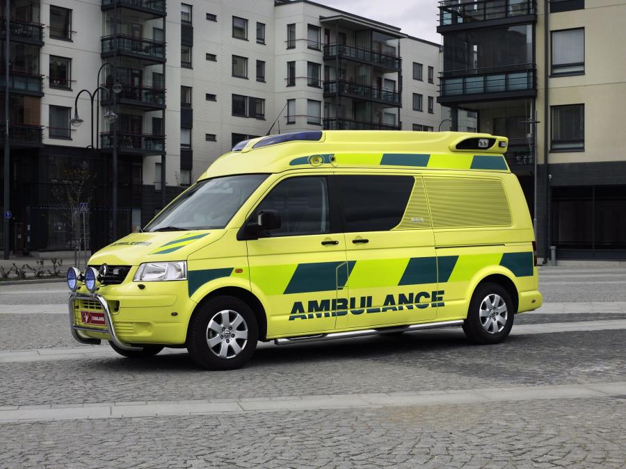  Volkswagen T5 Ambulance Tamlans 2003 года  (фото 2 из 2)